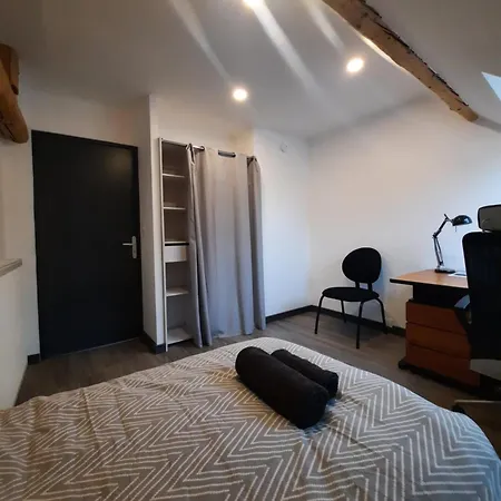 Privees Au Calme Avec Espaces Partages Homestay szállás *