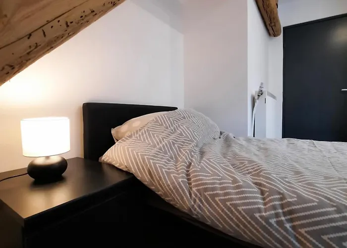 Privees Au Calme Avec Espaces Partages *