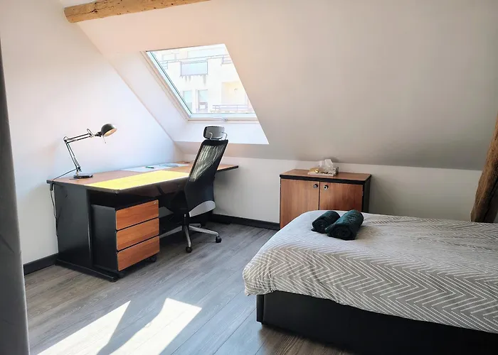 Privees Au Calme Avec Espaces Partages 홈스테이